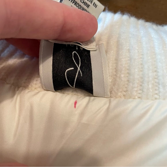 Joie Cream Reversible Puffer Vest - Picture 7 of 7